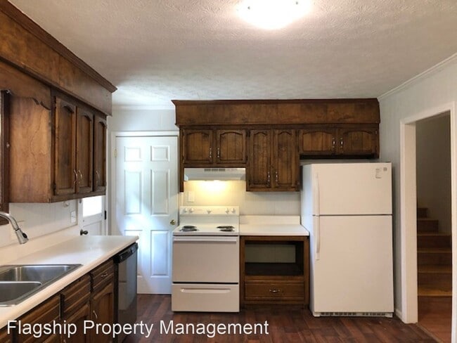 Building Photo - 4 br, 2.5 bath House - 15 Carriage Court