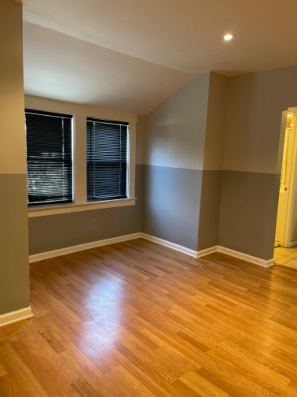 Building Photo - 472 Flagg St