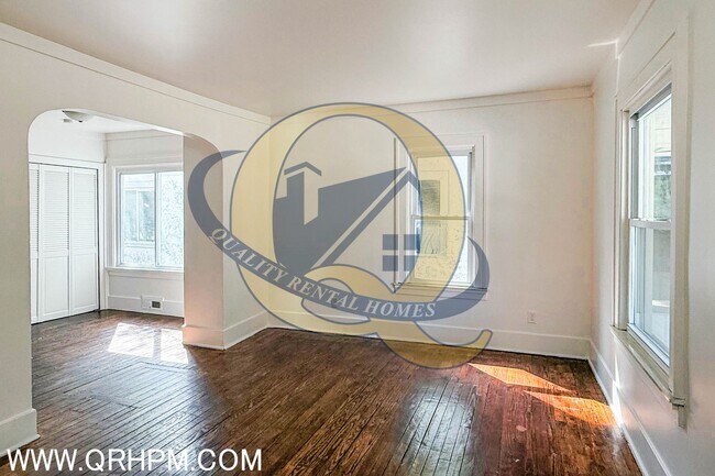 Foto del edificio - 120 E Lakeview Ave