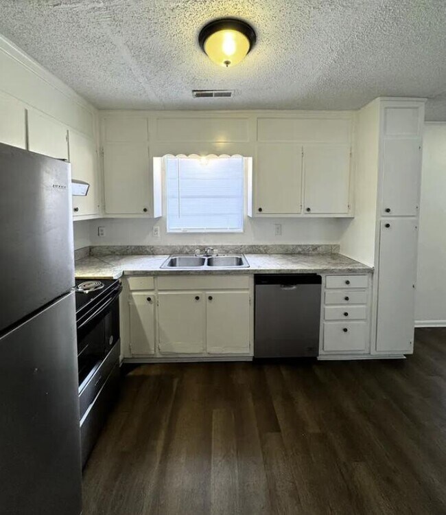 Foto del edificio - 4101 Mc Vay St SW