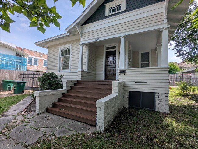 Foto del edificio - 1142 Yale St