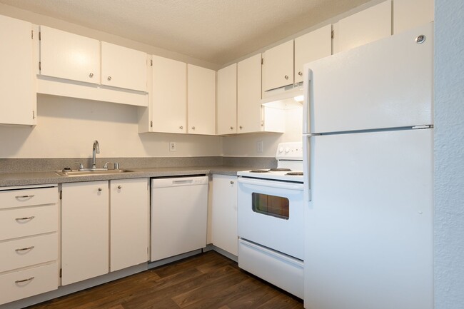 Foto del interior - Lindbrook Apartments: Leasing Specials! Gr...