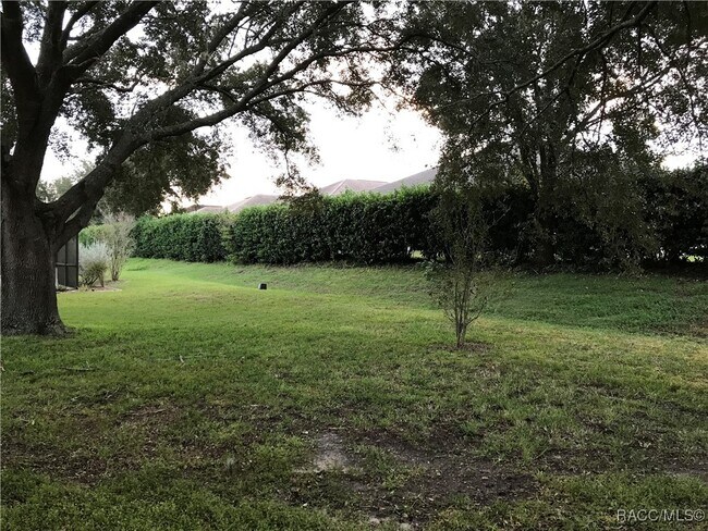 Foto del edificio - 2595 N Brentwood Cir