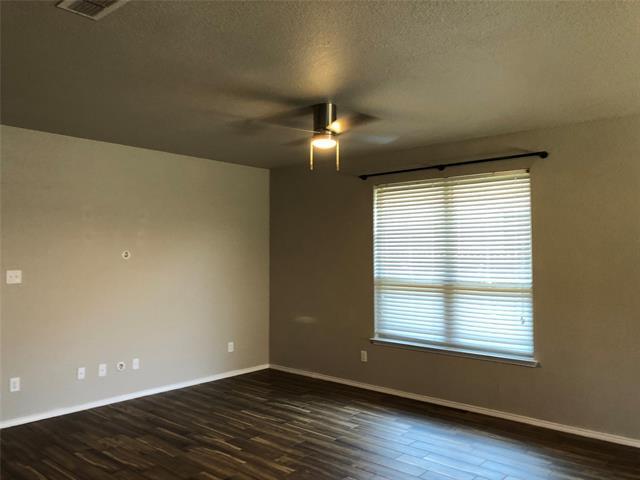 Foto del edificio - 3717 Peach Blossom Rd