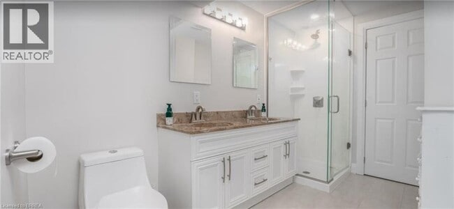 Building Photo - 19 Hoodless Ct