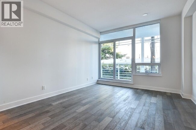 Building Photo - 677 W 41st Ave