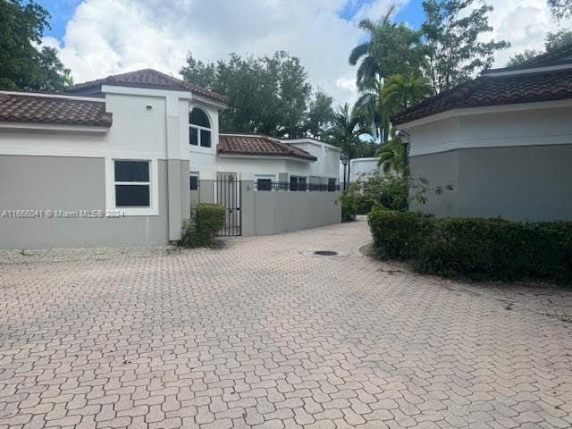 Primary Photo - 3070 Allamanda St