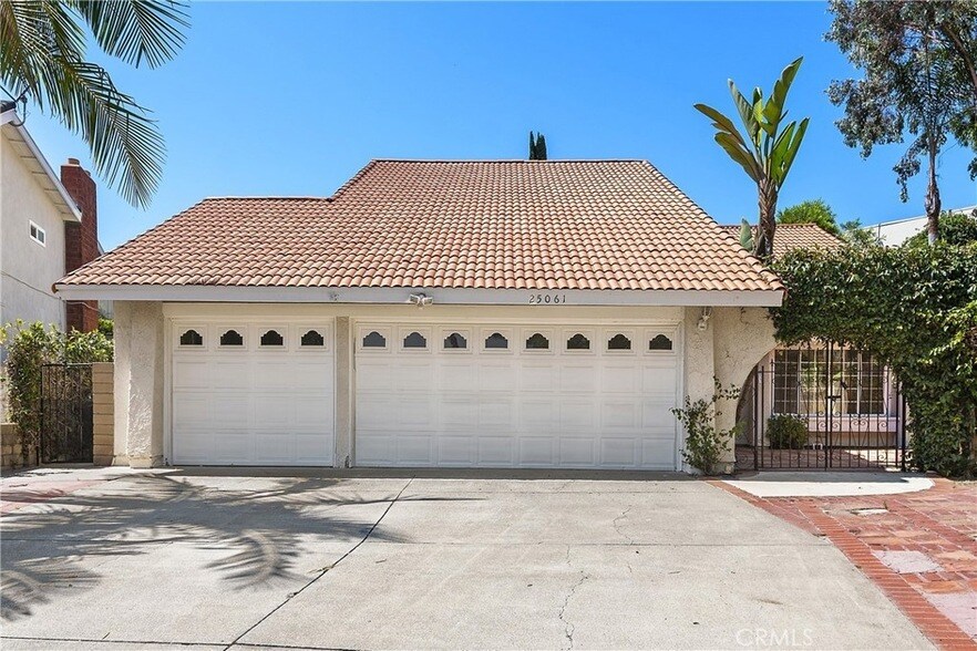 Primary Photo - 25061 Costeau St