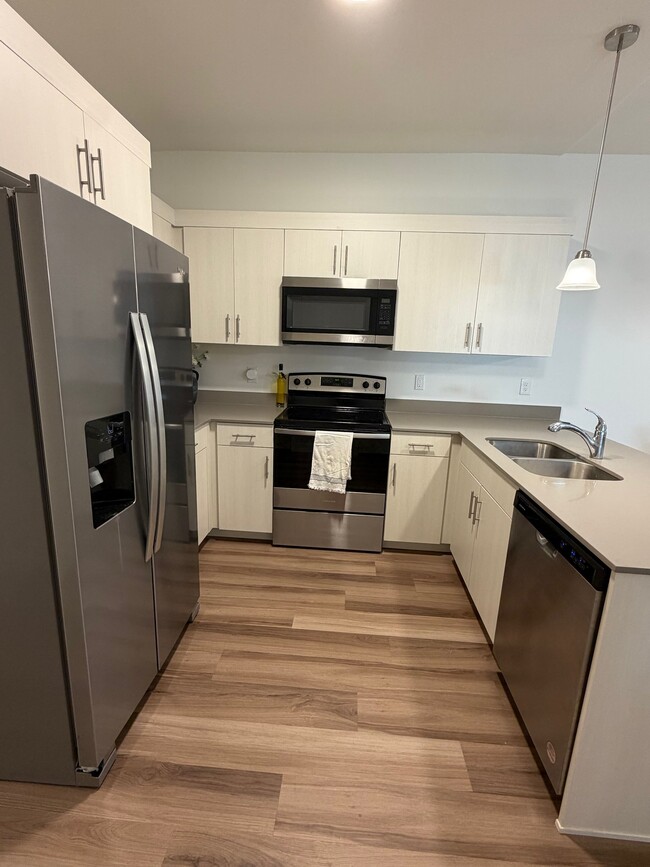 Photo - 13714 S Hanley Ln (Riverton, UT) Apartment
