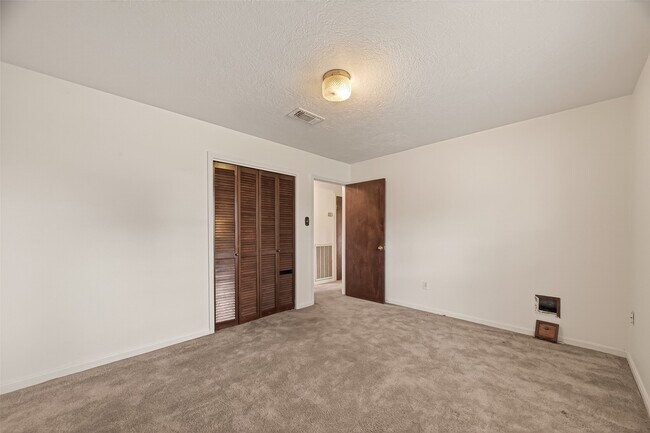 Foto del edificio - 12835 Woodlite Ln