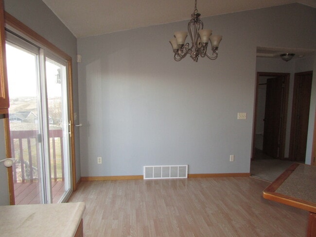 Foto del edificio - 3 BED | 3 BATH | DOUBLE GARAGE | SOUTH
