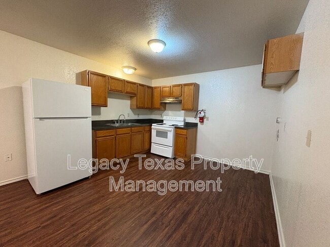 Foto del edificio - 1112 Williams Ave