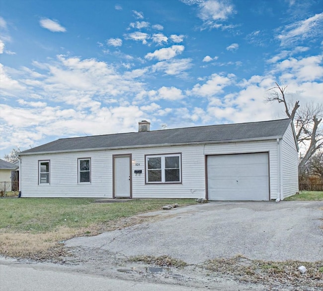 Foto del edificio - 824 St Monica Dr