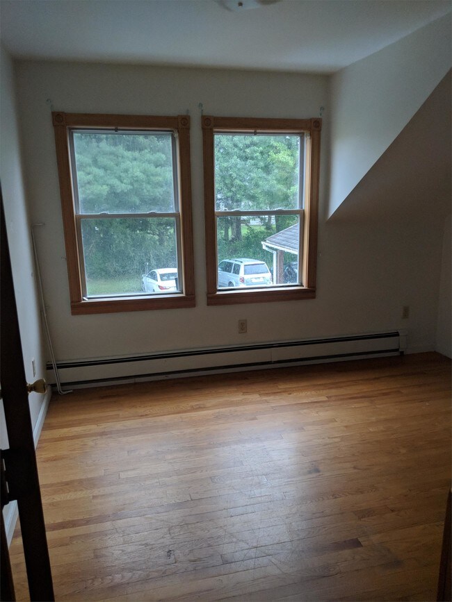 Building Photo - 206 Belchertown Rd
