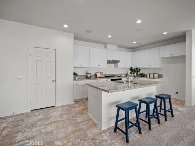 Building Photo - 5 Bedroom Single Family Home in Murrieta