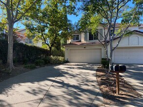 Building Photo - 1810 Gardenia Ct