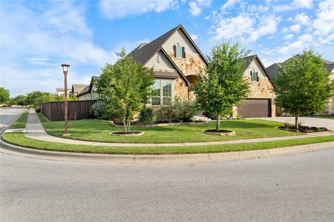 Building Photo - 2500 Yuma Trl