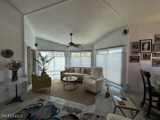 Foto del edificio - 9645 Halyards Ct