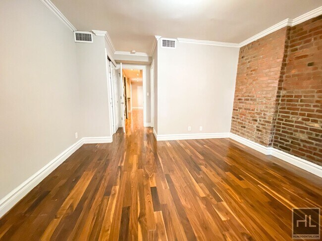 Foto del edificio - W 21ST ST.