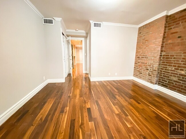 Building Photo - West 21st Street