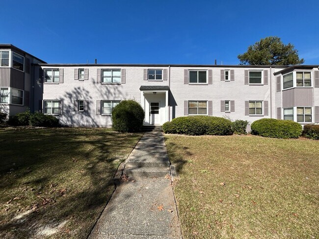 Foto del edificio - Hampton Hills Condo