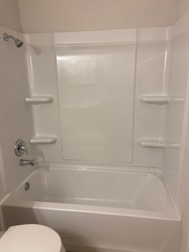 Building Photo - 6118 Hopes Ferry St