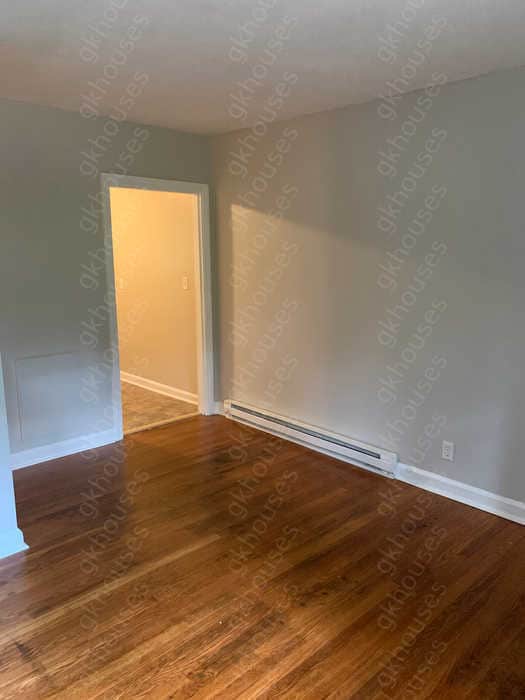 Building Photo - 2 bed / 1 bath