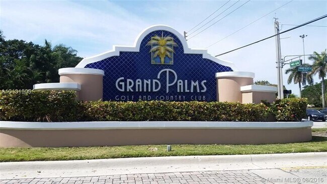 Foto del edificio - 712 SW 158th Terrace