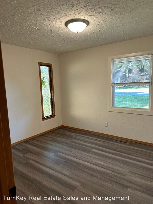 Foto del edificio - 3 br, 2 bath House - 103 W Aven