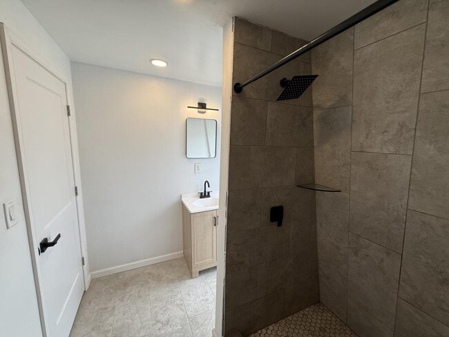 Building Photo - 221 N 65th St