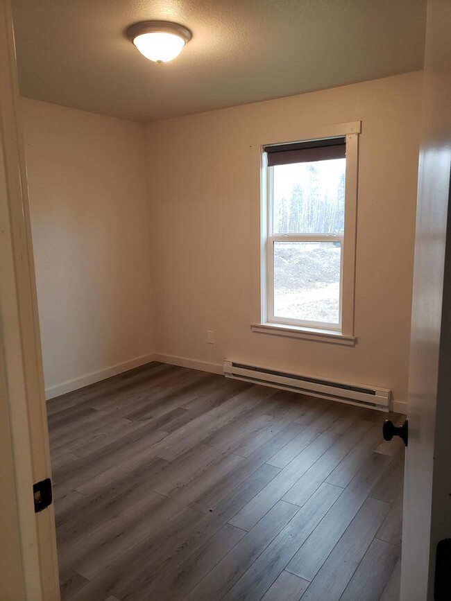 Foto del edificio - Recently Remodeled 1 Bedroom Apartment