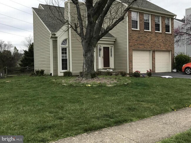 Building Photo - 13711 Springhaven Dr