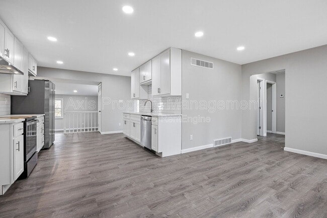 Foto del edificio - 537 Lynn Haven Ln