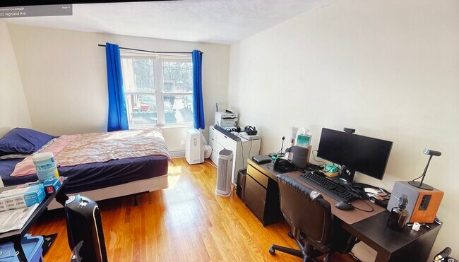 Foto del edificio - 402A Highland Ave