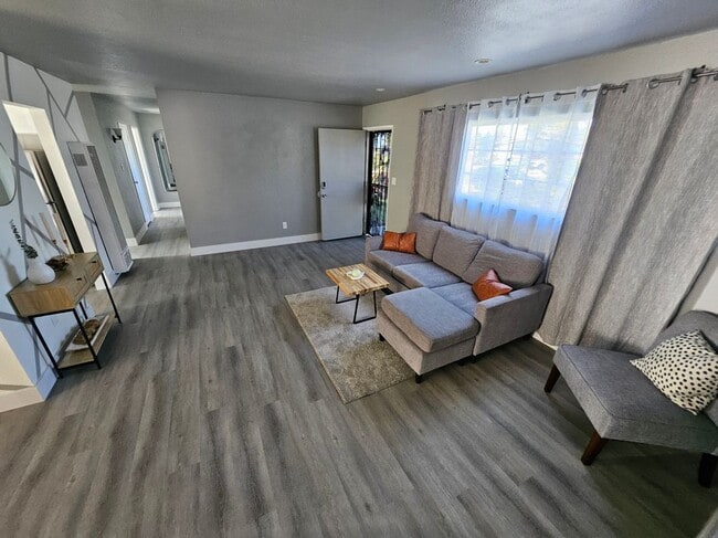 Building Photo - 96 E. Palomar