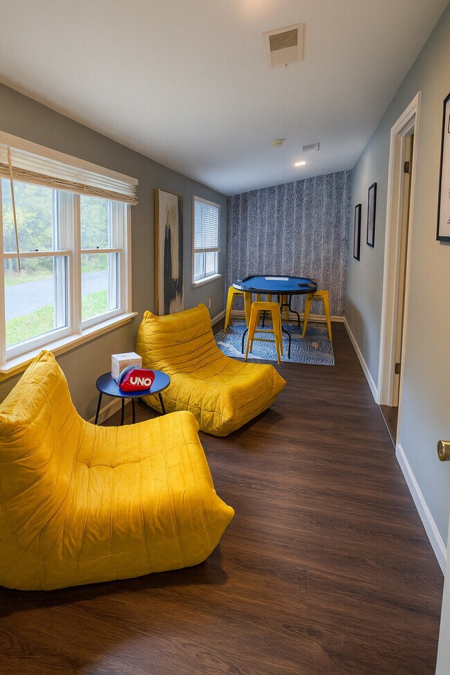 Foto del edificio - 1167 Cubbage Hollow Rd