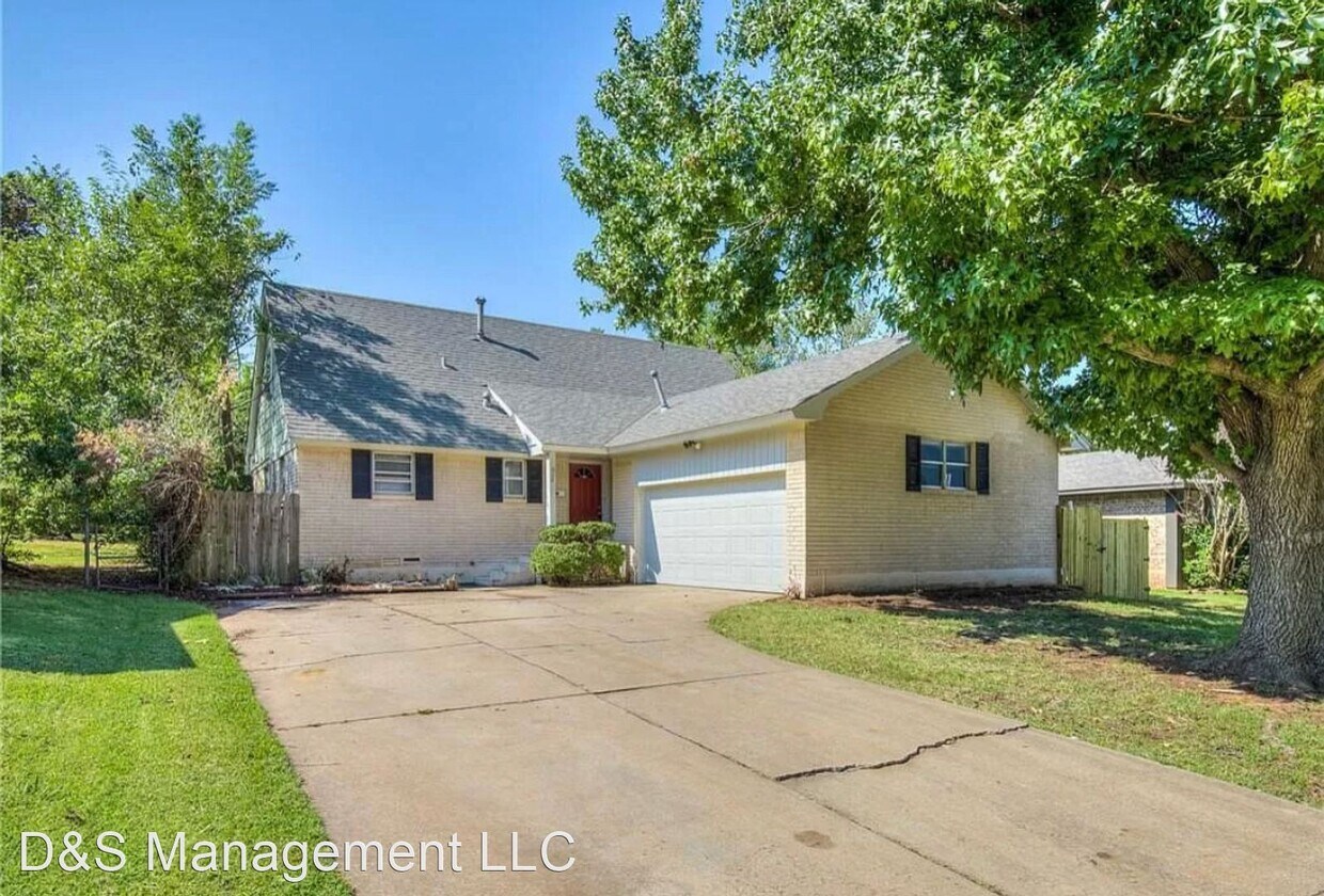 Primary Photo - 4 br, 2.5 bath House - 620 Reynolds Rd