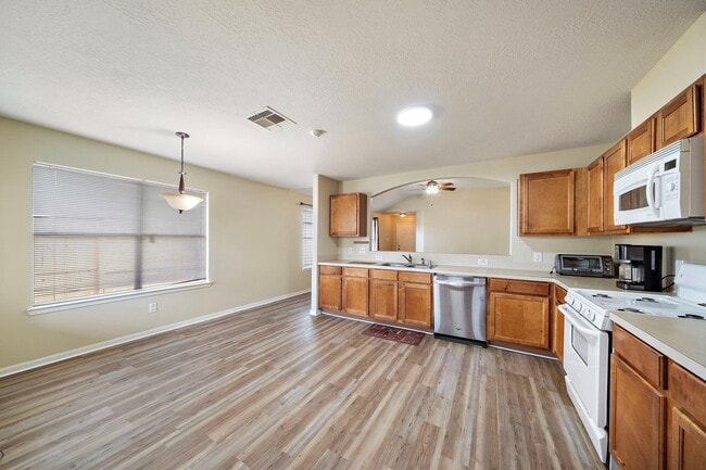 Building Photo - 6523 Wellington Meadows Dr