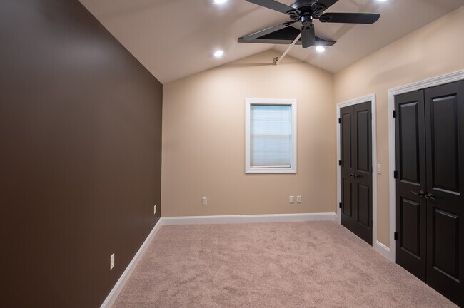 Foto del edificio - 208 W Railroad St