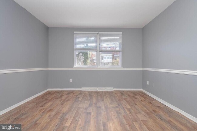 Foto del edificio - 4409 Falls Bridge Dr