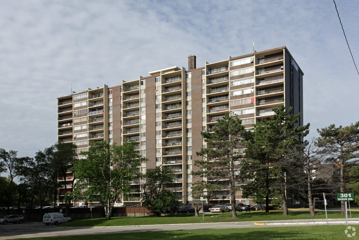 Primary Photo - Southcrest Apartments