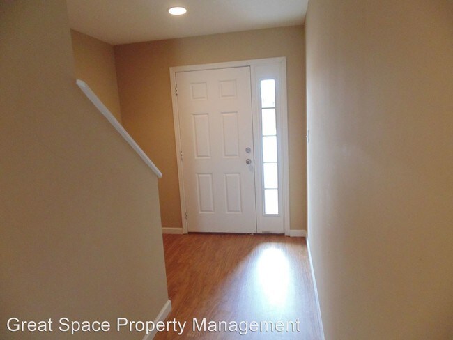 Building Photo - 648 Stowe Ct
