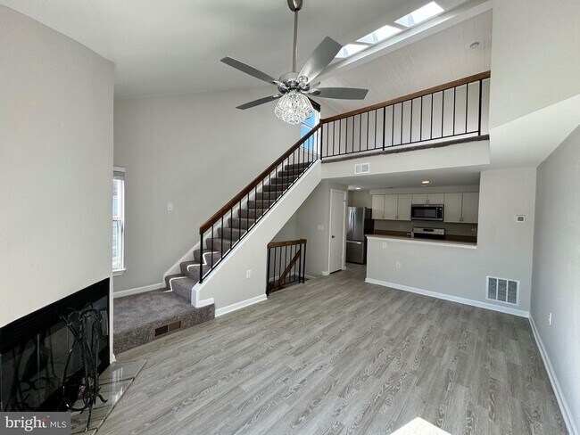 Foto del edificio - 4346 Pembrook Village Dr