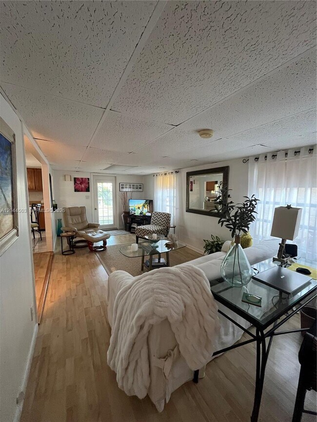 Foto del edificio - 5125 SW 26th Ct