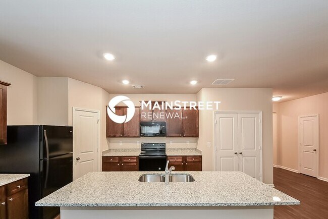 Foto del edificio - 3 Bedroom Pet-Friendly Home in Villa Rica, GA with Main Street Renewal