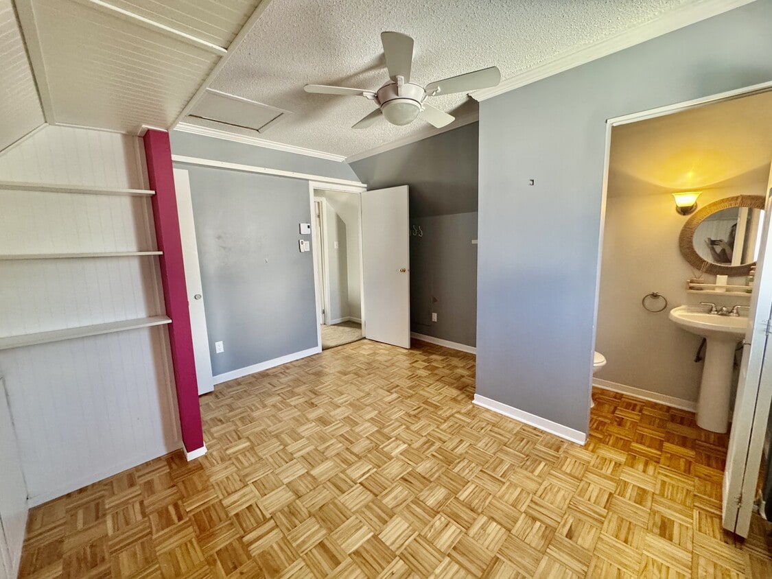 Building Photo - 1683 Rue Joanette