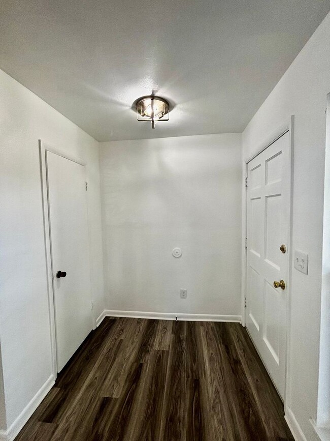 Building Photo - Rudee Heights