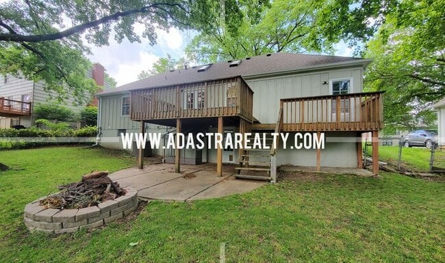 Building Photo - Beautiful Home in the Heart of Overland Pa...
