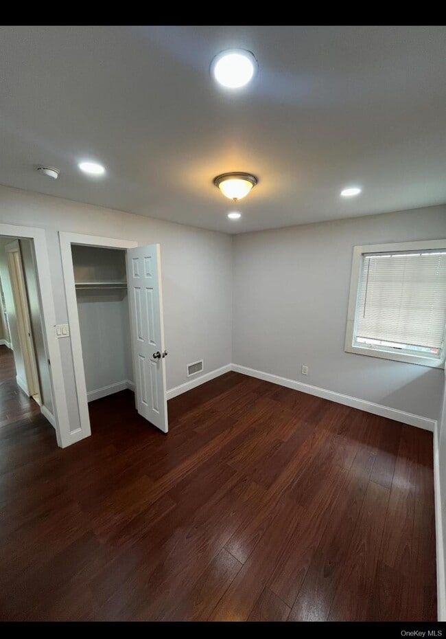 Foto del edificio - 476 Whittier Ave