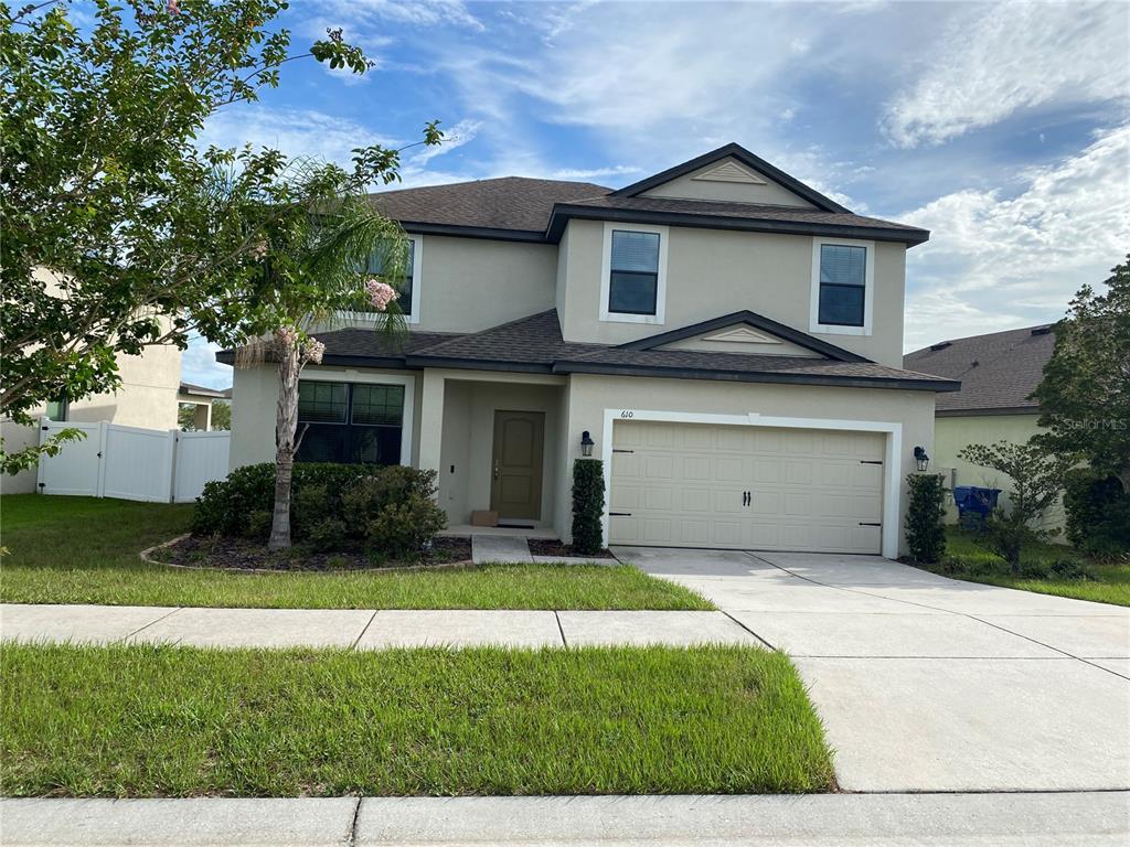 Primary Photo - 610 Silverthorn Pl